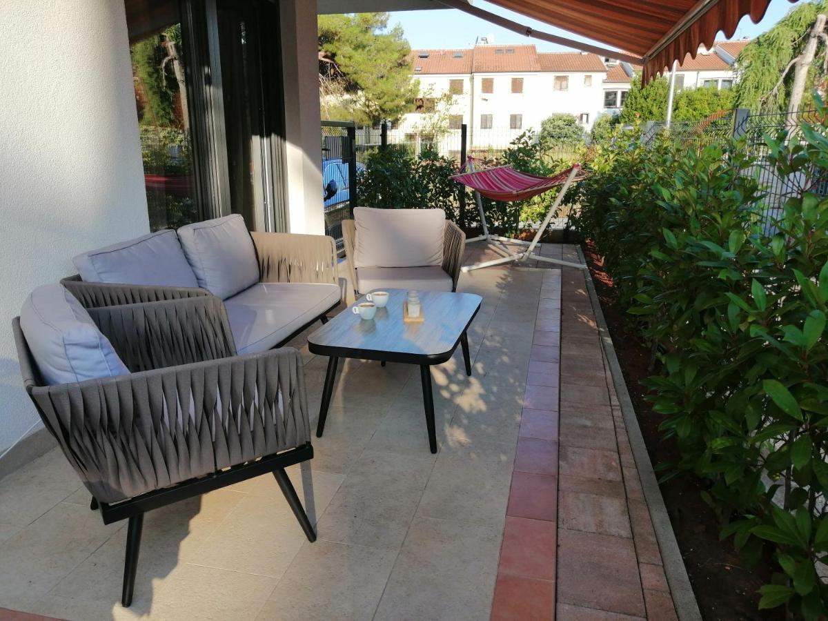 Punta Mary House With Apartment Umag Eksteriør billede