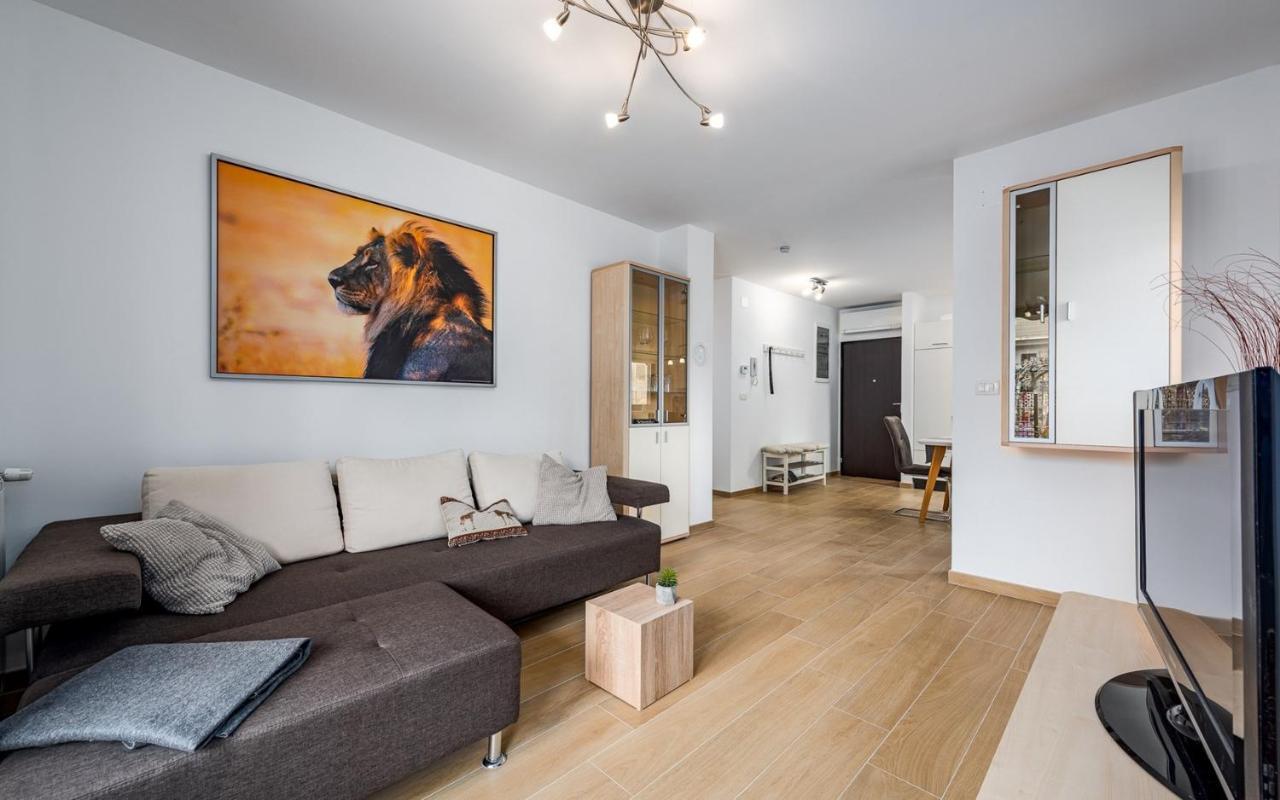 Punta Mary House With Apartment Umag Eksteriør billede