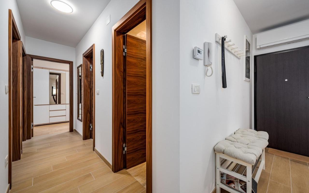 Punta Mary House With Apartment Umag Eksteriør billede
